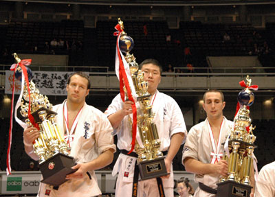 тройка призеров 9-го Чемпионата Мира по каратэ Син кёкусинкай