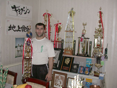 Лечи Курбанов ! титулованный спортсмен.