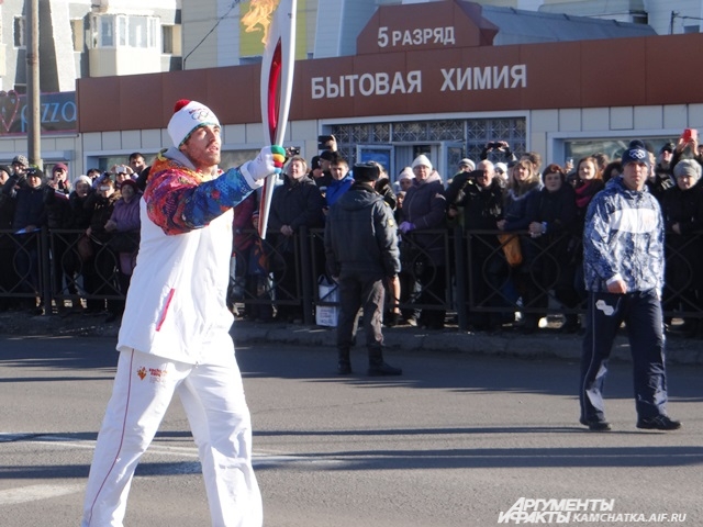 Годерзи Капанадзе с Олимпийсикм огнем