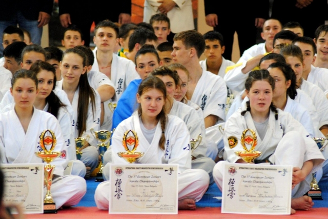 Девушки призеры Первенства Европы (фото Татьяны Немцевой)