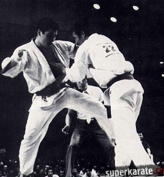 Хиросигэ Цуеси в бою за 3 место с Макото Накамурой