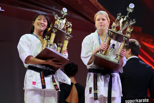 Церемония награждения Чемпионата мира KWU (Женщины)
