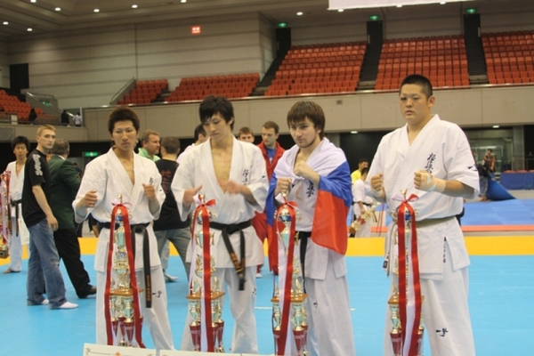 Призеры Чемпионата Японии по каратэ киокушинкай