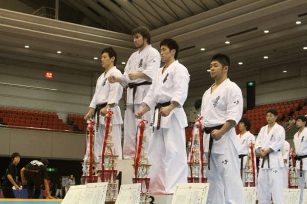 Николеишвили Тариел на первой ступени пьедестала чемпионата Японии