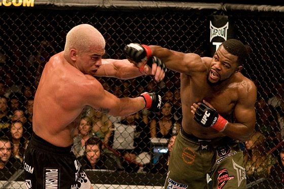 Тито Ортиз vs. Рашад Эванс на UFC 133