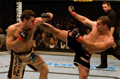 Форрест Гриффин vs. Маурисио Руа на UFC 76