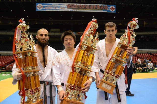 Призеры 45 Чемпионата Японии по киокушинкай каратэ