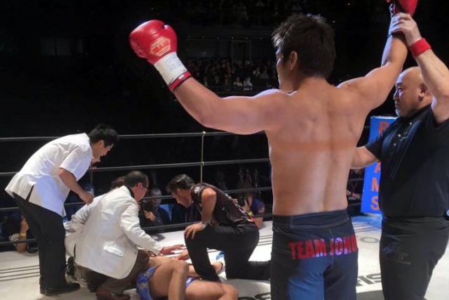 Кенго Шимизу за две минуты выиграл турнир тяжеловесов по кикбоксингу и готов к бою с Федором Емельяненко