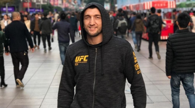 Российский боец, подписанный в UFC, провалил допинг-тест