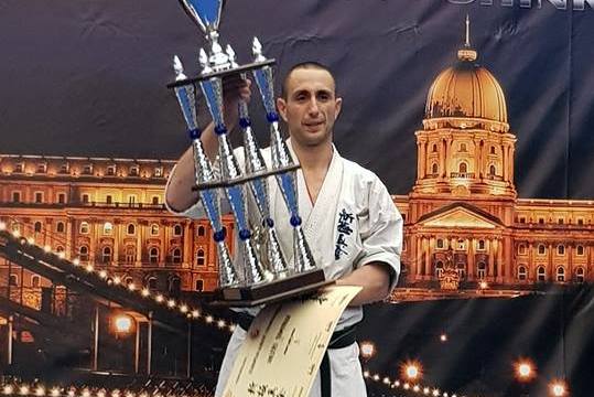 Результаты абсолютного Чемпионата Европы по шинкиокушинкай