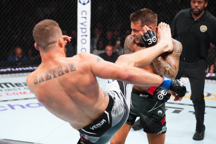 Гейджи брутально нокаутировал Порье в реванше на UFC 291