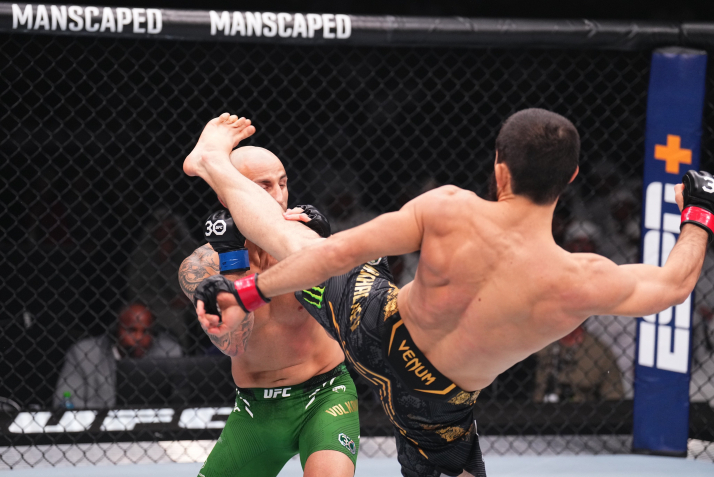 Тренер Царукяна о хайкике Махачева на UFC 294: Исламу до Кро Копа, как до Китая раком