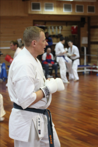 Спарринговая тренировка бойцов каратэ шинкиокушинкай