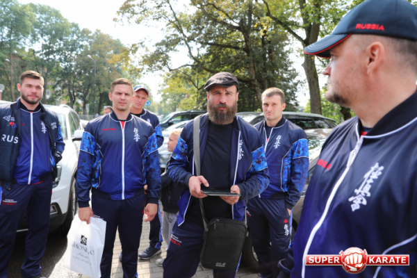 Как каратисты за квартирами ездили...