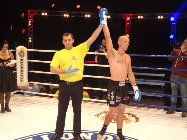 Сэнсей Марек Лавринович одержал победу на «Klondaika Fight Arena»