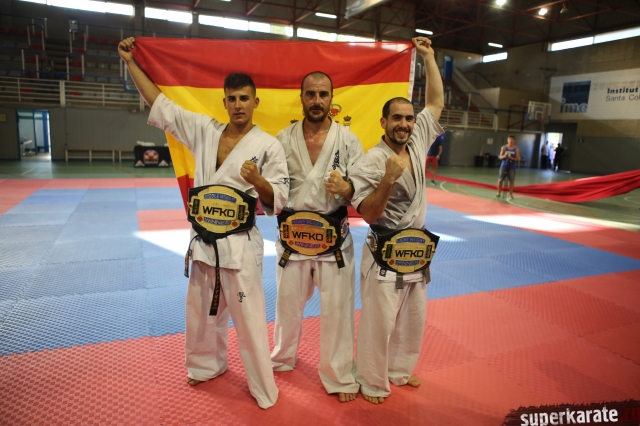 Чемпионские пояса остались в Испании