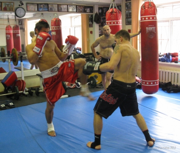 Бату Хасиков и Максим Бакушин составляют очень хорошую спарринговую пару