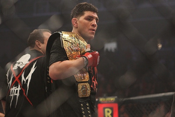 Ради боя в UFC Диаз отказался от титула Strikeforce