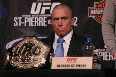 Джордж Сен-Пьер готовится к бою на UFC 154