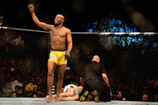 Турнир UFC 148 ставит рекорды, а бойцы получают бонусы
