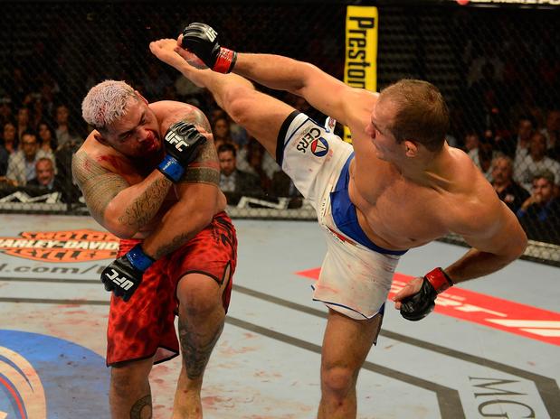 В UFC вновь удачно просвистела киокушиновская вертушка