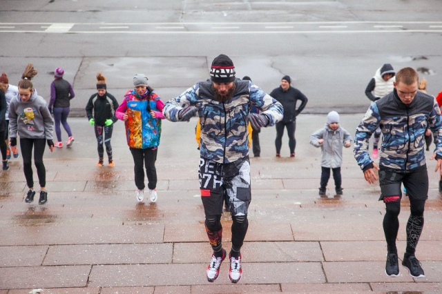 Макс Дедик и команда Макс Дедик и команда