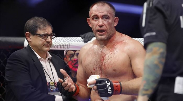 Алексей Олейник заменит Александра Волкова на турнире UFC в Санкт-Петербурге