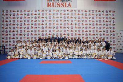 Фотографии награждения победителей и призёров первенства России по шинкиокушинкай