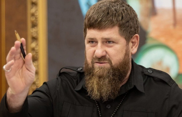 Кадыров заставил помириться чеченского MMA-блогера и избившего его бойца из Дагестана