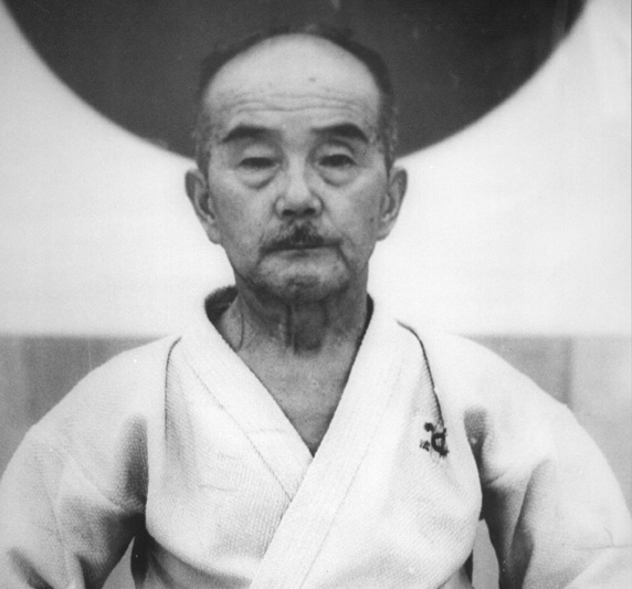 Кониси Ясухиро: история каратиста, который «бегал» от одного мастера к другому и верил, что все боевые искусства едины
