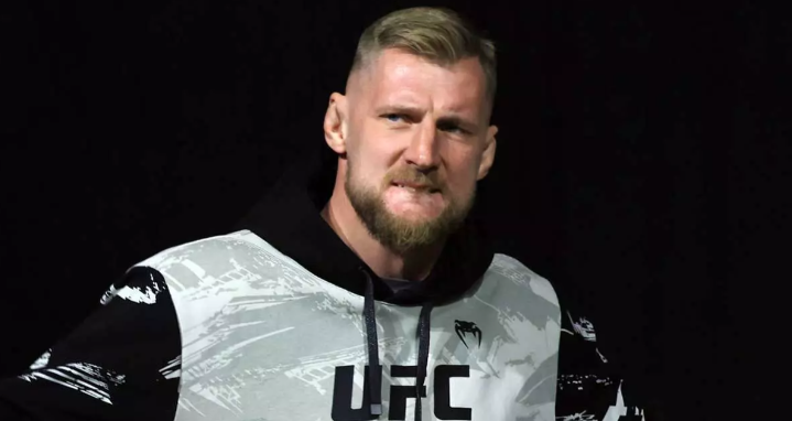 Волков ждет решения Джонса и нацелен на титул