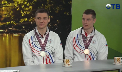 Тимур Чичинадзе и Илья Поляков в телепрограмме «Свердловское утро»