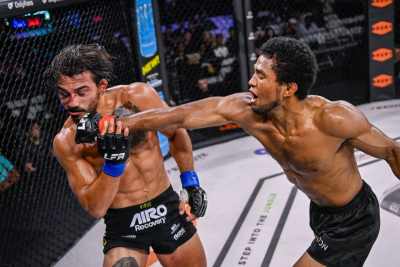 Бейноа дебютировал в лиге LFA и одержал сложную победу