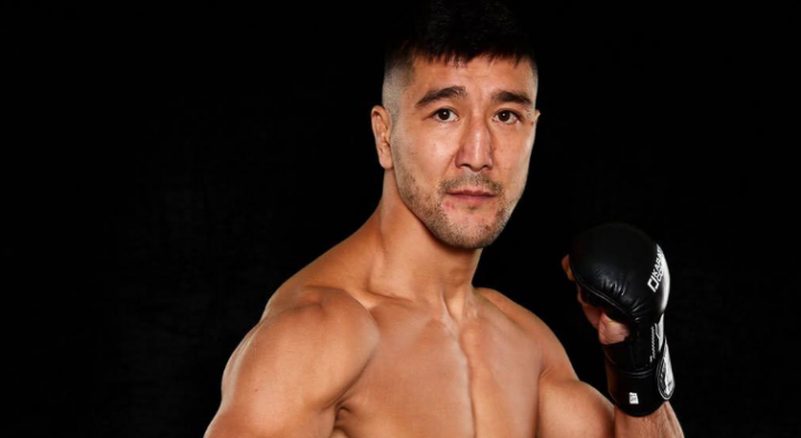 Karate Combat: Ильяс Хамзин отправил в нокаут Алекса Оливейру (ВИДЕО)