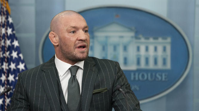 "Время для настоящих перемен!" Макгрегор призвал ирландцев выдвинуть его в президенты