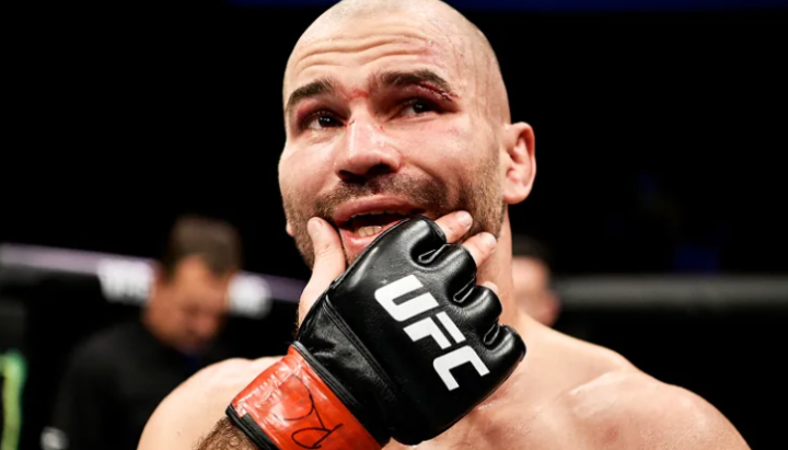 Лобов снялся с боя против Тухугова из-за травмы