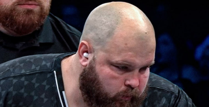 Василий Камоцкий проиграл Макини Ману на турнире пощечин Power Slap 16