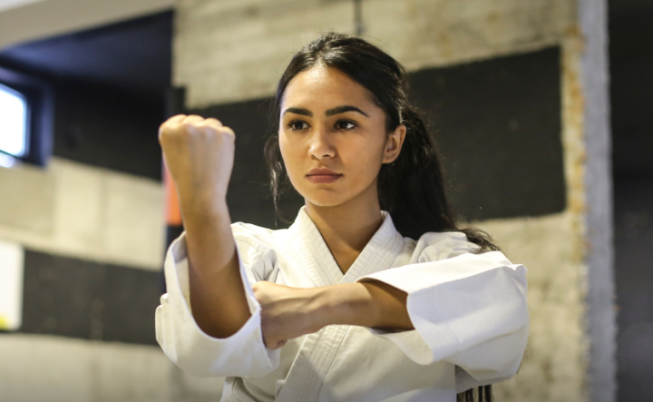 Сила против мастерства: вечный спор в тренировках по боевым искусствам