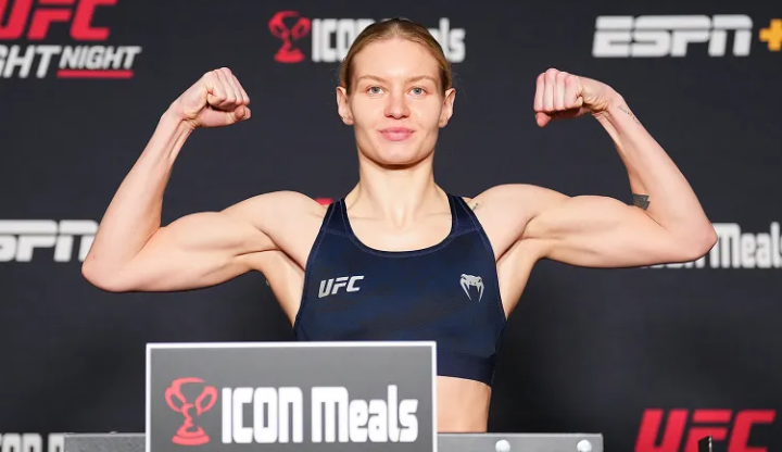 Дудакова снялась с турнира PFL в Мадриде из-за травмы. У нее был контракт на 1 бой