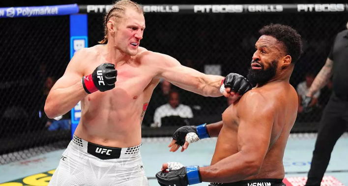 Александр Волков побил Вальдо Кортеса-Акосту на UFC 328