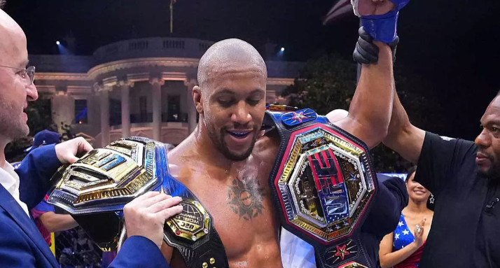 Сирил Ган нокаутировал Алекса Перейру на турнире UFC возле Белого дома (ВИДЕО)