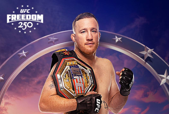 Джастин Гейджи досрочно победил Илию Топурию и стал новым чемпионом UFC в легком весе