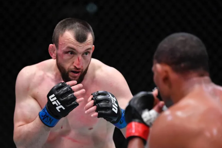 Муслим Салихов уступил Игнасио Бахамондесу на турнире UFC в Глендейле